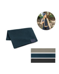 SERENITY. Écharpe en polyester recyclé (100% rPET) avec détail cousu pour la personnalisation