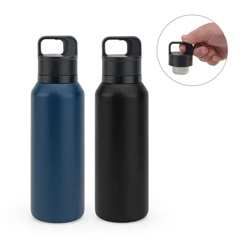 NICKLAUS. Bouteille en acier inoxydable (91% recyclé) avec double paroi isolée sous vide 590 mL