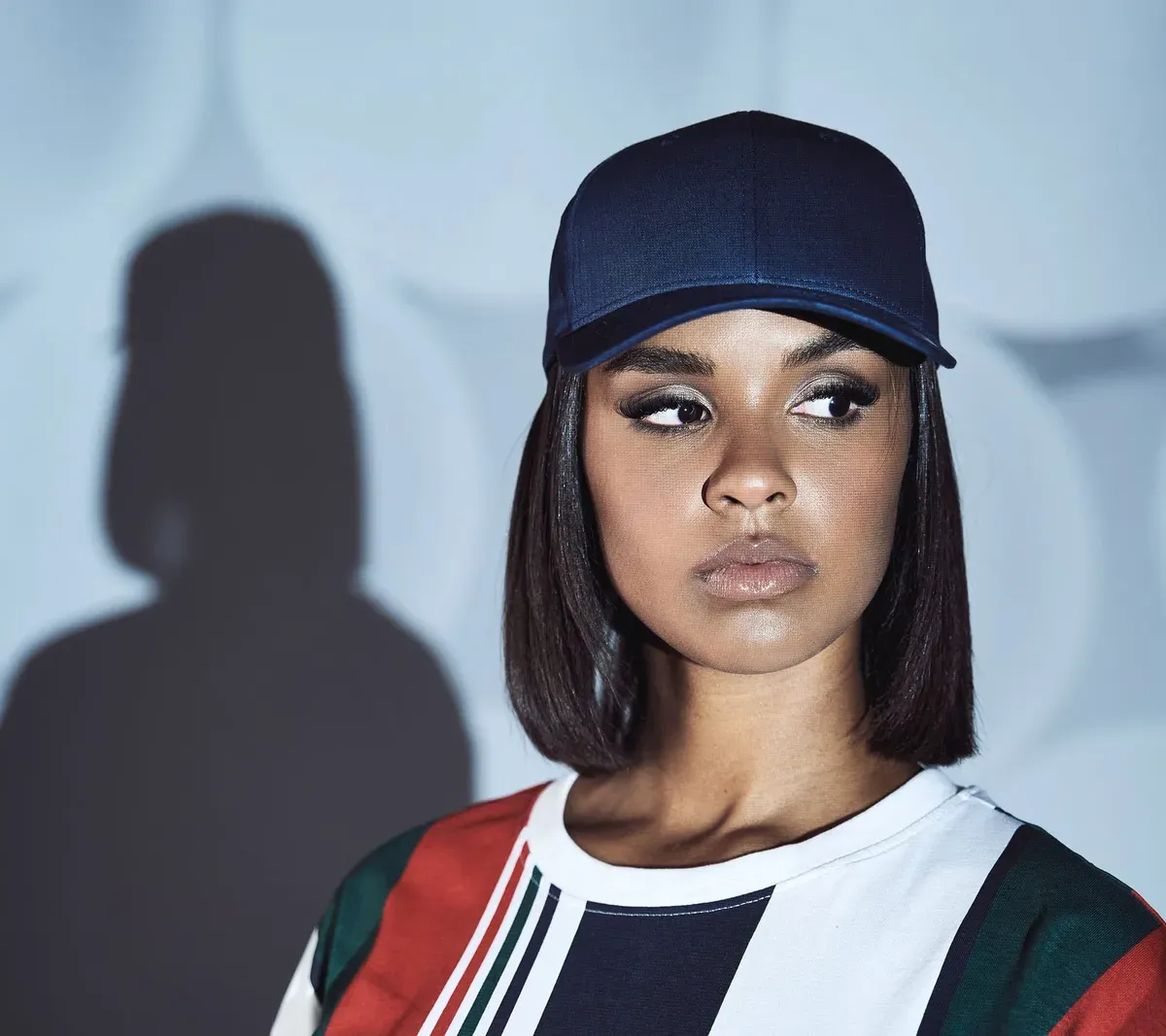 Gorra Snapback clásica curvada