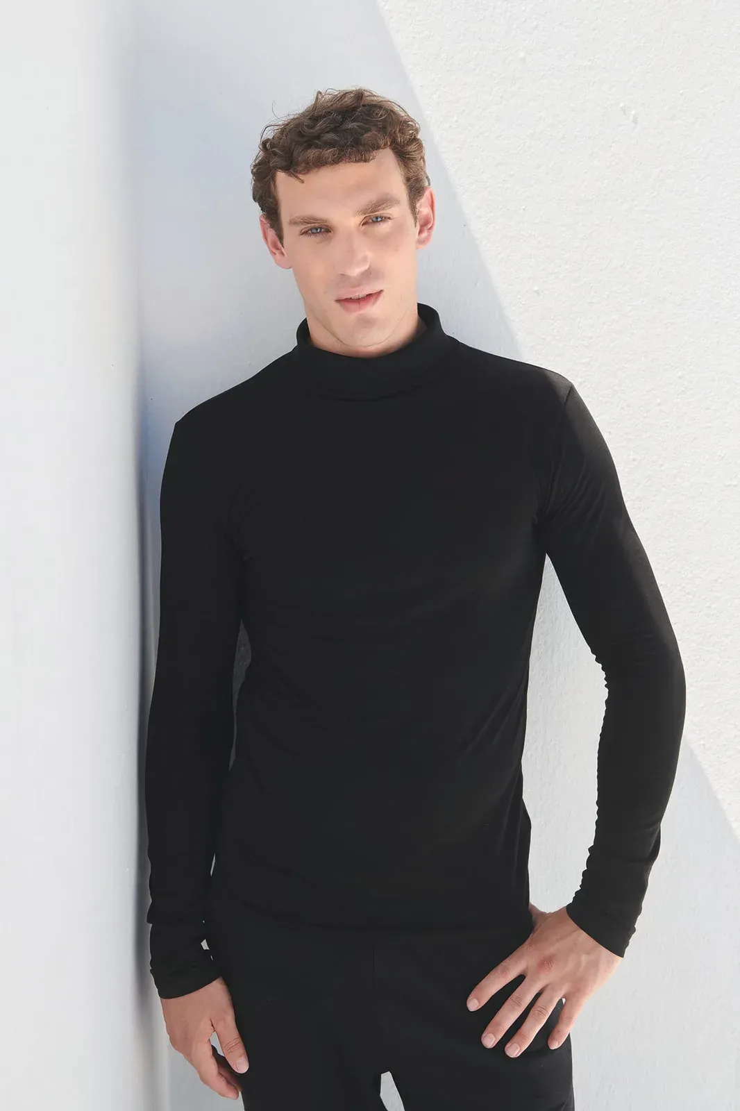 Men's Feel Good Roll Neck T-Shirt