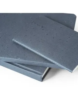 COFFEEPAD RIGID. Bloc-notes A5 avec couverture rigide fabriquée à partir de déchets de coques de café (65%)
