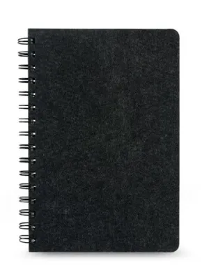 MISHIMA. Cahier A5 avec couverture semi-dure en feutrine recycléee (100% rPET) avec anneaux et pages lignées