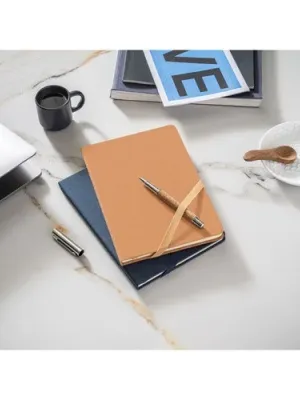 HUXLEY. Cuaderno A5 con tapa dura, fabricado con papel resistente al agua
