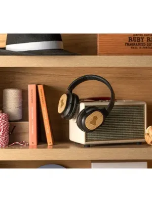 GOULD. Foldable wireless headphones with 4h battery life in bamboo and ABS