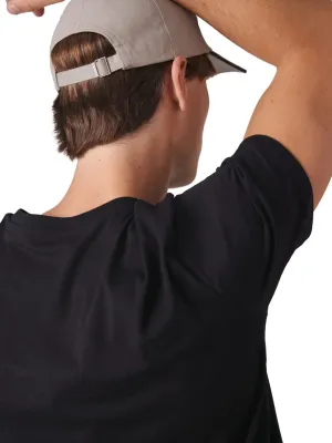 Cap with contrasting sandwich peak - 6 panels