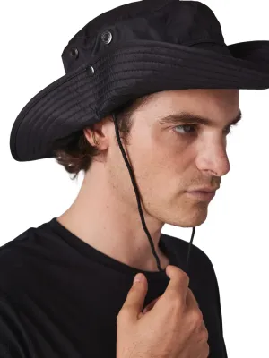 Chapeau outdoor