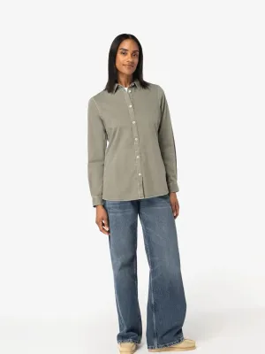 Eco-friendly ladies’ washed effect shirt