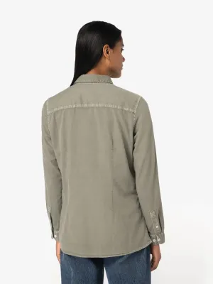 Eco-friendly ladies’ washed effect shirt