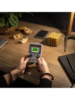BOWSER. Console de jeux portable avec 256 jeux classiques
