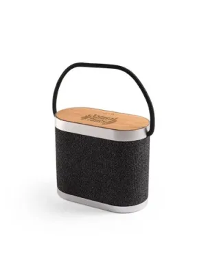 GUETTA. 5W portable speaker with super-fast 15W wireless charger and 2h battery life made of bamboo and recycled PET (100% rPET)