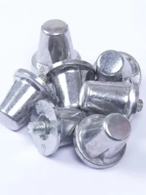 Pack of 100 Conical Aluminium Studs