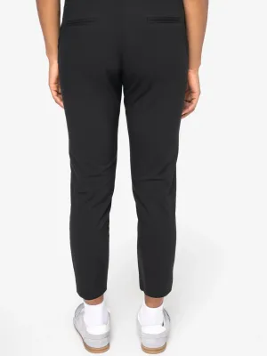 Eco-friendly ladies’ 7/8 chinos