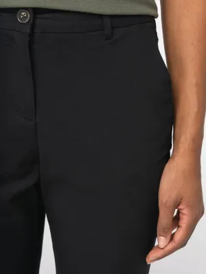 Eco-friendly ladies’ 7/8 chinos