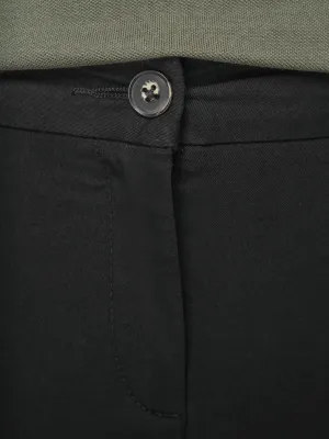 Eco-friendly ladies’ 7/8 chinos