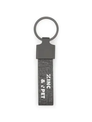 RAVEN. Porte-clés de forme rectangulaire en métal et pet recyclé (30% recyclé)