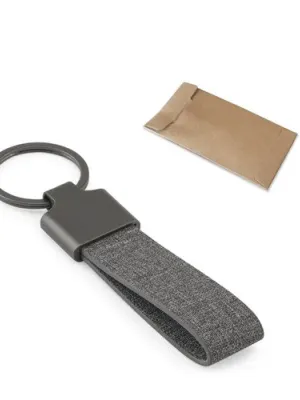 RAVEN. Porte-clés de forme rectangulaire en métal et pet recyclé (30% recyclé)