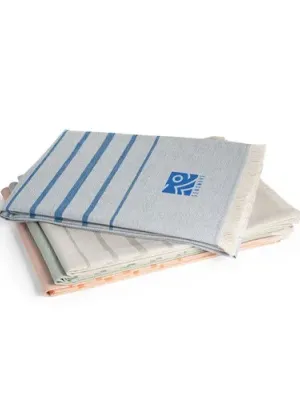 CAPLAN. Serviette multifonctionnelle (260 g/m²) composée de coton léger et résistant (90%) et de coton recyclé (10%)