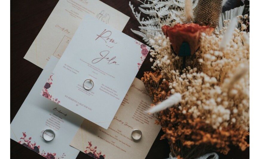 Faire-part et papeterie de mariage : papiers et finitions