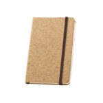 HAWKINS. Carnet de poche en liège avec pages unies, en matériau certifié FSC™ et autres matériaux contrôlés – Image 3