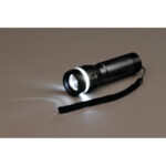ZOOMIN. Lampe de poche en aluminium avec fonction zoom avec 3 modes d'éclairage – Image 2
