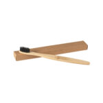 DELANY. Brosse à dents avec corps en bambou et dents en nylon – Image 5