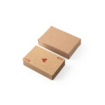 FISCHER. Jeu de 54 cartes classiques en papier kraft, fabriquée à partir de matériaux certifiés FSC™ et d'autres matériaux contrôlés – Image 5