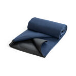 RILEY. Couverture pique-nique en polaire (180 g/m²) avec visière – Image 5