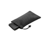 BERNAL. Serviette de sport rafraichissante en polyester recyclé (100% rPET) avec pochette en non-tissé – Image 5