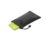 BERNAL. Serviette de sport rafraichissante en polyester recyclé (100% rPET) avec pochette en non-tissé – Image 12